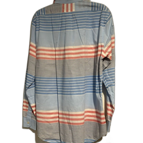 Vineyard Vine Button Down Size Medium - Picture 6 of 6